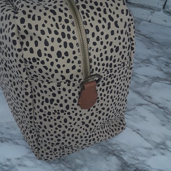 Universal Thread Leopard Print Weekender Zip Tote - Picture 5 of 7